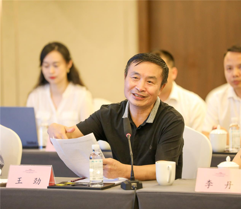 四川省委省政府决策咨询委员会到汇赢国际交流调研(图5) 四川省委省政府决策咨询委员会到汇赢国际交流调研(图5)